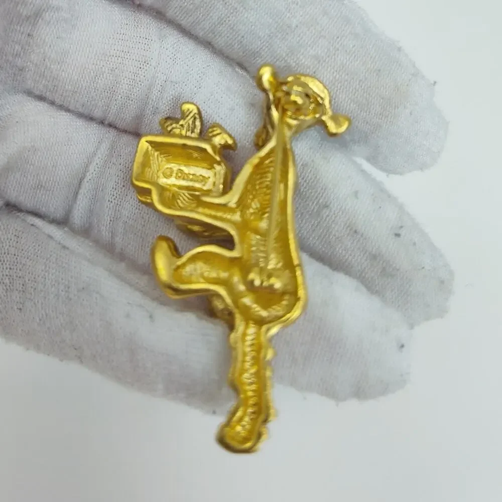 Disney Winnie the Pooh Gold-Toned Holiday Brooch
